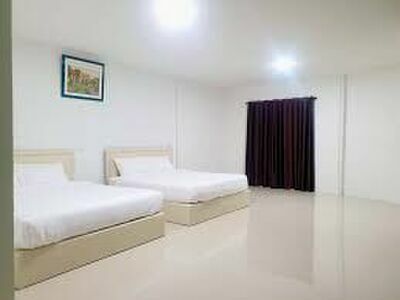White House Hotel Suphanburi