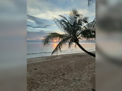 Chao Lao Beach