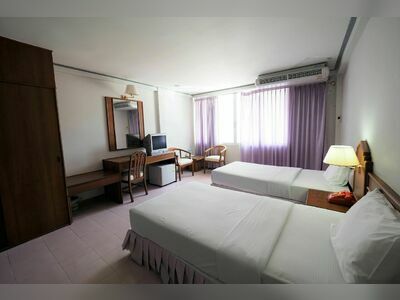 Lert Sri Hotel