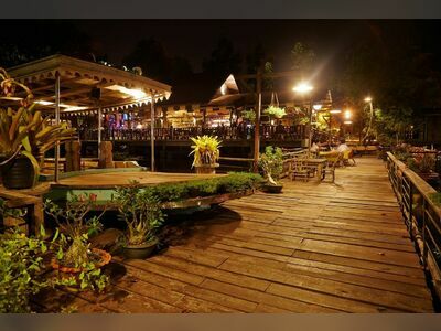 The Country Lake View Hotel