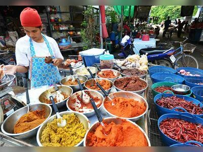 Tha Chang Market