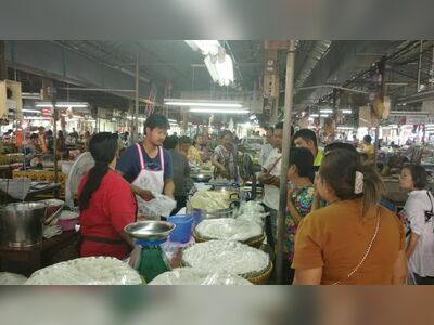 Pod Phraya Market