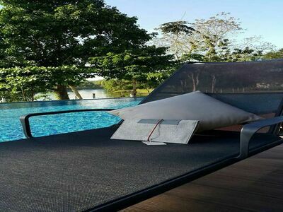 Riverawan Hotel