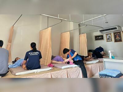 Thai Massage at Chana Pitsamai