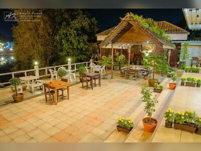 The River Guest House (Riverside Bar)