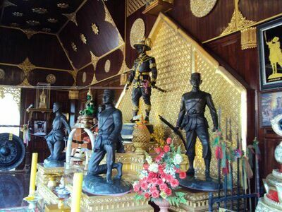 Strolling Around King Taksin Park