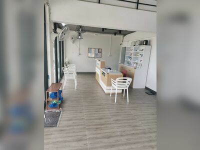 Doctor Thararat's Clinic