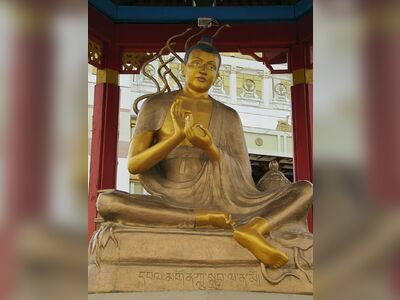 Meditation Sessions at Wat Phlup