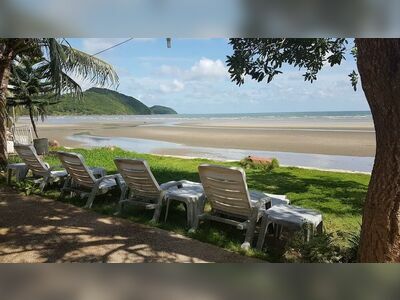 Chao Lao Beach