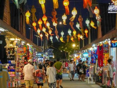 Kad Kong Ta Street Market (Lop Buri Night Market)