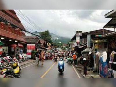 Pai night market