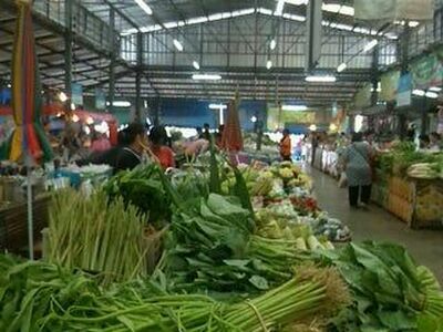 Saengthong Aram Market