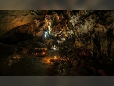Chompol Cave, Ratchaburi, Thailand