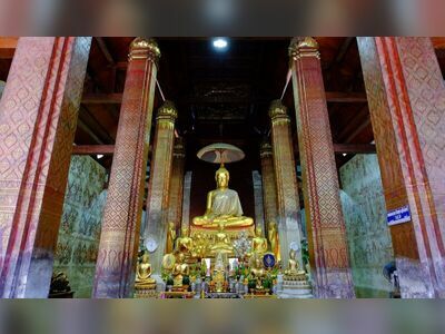 Wat Yai Suwannaram, Phetchaburi, Thailand