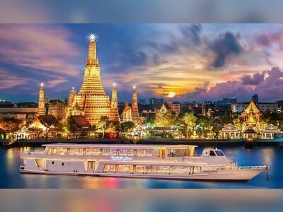 Chao Phraya River Cruise, Bangkok, Thailand