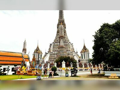 Wat Arun (Temple of Dawn), Bangkok, Thailand