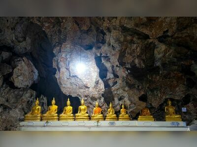 Wat Khao Bandai It, Phetchaburi, Thailand