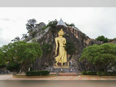Wat Tham Ruesi Khao Ngu, Ratchaburi, Thailand