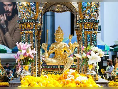 Erawan Shrine, Bangkok, Thailand