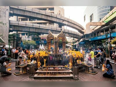 Erawan Shrine, Bangkok, Thailand