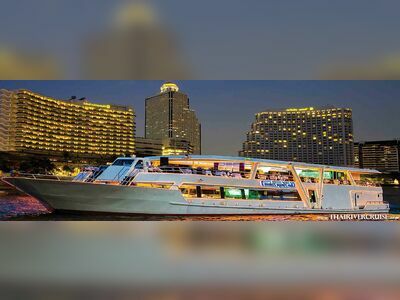 Chao Phraya River Cruise, Bangkok, Thailand