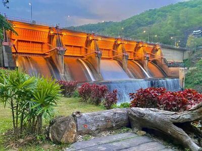 Kiu Lom Dam, Lampang, Thailand