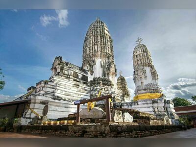 Wat Mahathat Worawihan, Ratchaburi, Thailand