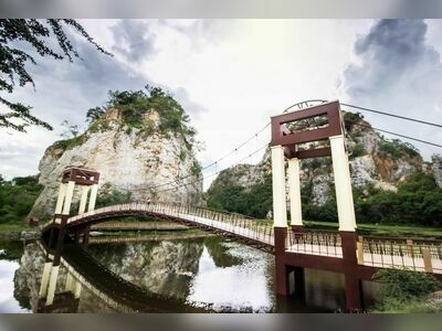 Khao Ngu Stone Park, Ratchaburi, Thailand