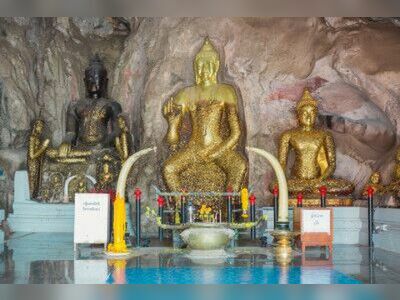 Wat Tham Ruesi Khao Ngu, Ratchaburi, Thailand