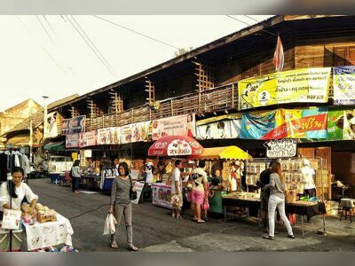 Kad Kong Ta Walking Street, Lampang, Thailand
