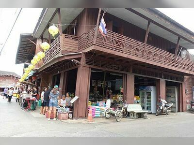 Nong Bua Walking Street, Chanthaburi, Thailand