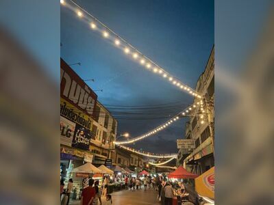 Phetchaburi Night Market, Phetchaburi, Thailand