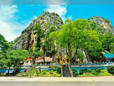 Tham Khao Yoi Cave, Phetchaburi, Thailand