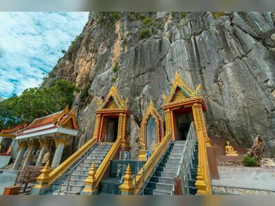 Tham Khao Yoi Cave, Phetchaburi, Thailand
