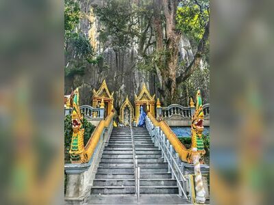 Tham Khao Yoi Cave, Phetchaburi, Thailand