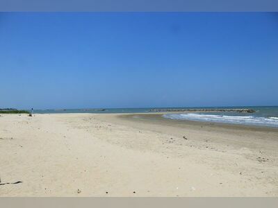 Chao Samran Beach, Phetchaburi, Thailand