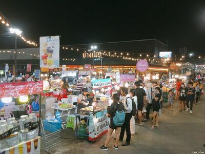 Save One Night Market, Nakhon Ratchasima, Thailand