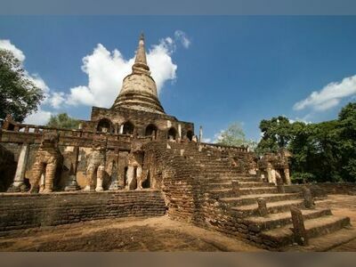 Wat Chang Lom, Sukhothai, Thailand