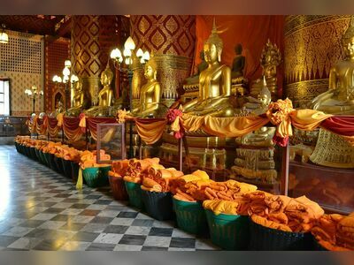 Wat Phanan Choeng, Ayutthaya, Thailand