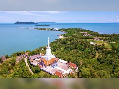 Wat Khao Suwan Pradit, Suratthani, Thailand