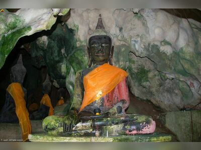 Wat Tham Singkhon, Suratthani, Thailand