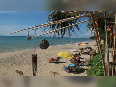 Klong Nin Beach, Koh Lanta, Thailand