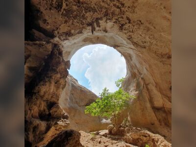 Khao Khanap Nam, Krabi, Thailand: The Iconic Twin Mountains