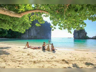 Hong Island, Krabi, Thailand: A Tropical Paradise