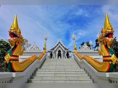 Big Buddha (Wat Kaew Korawaram), Krabi, Thailand: A Spiritual and Scenic Landmark