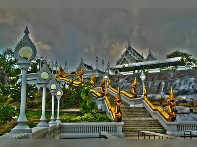 Big Buddha (Wat Kaew Korawaram), Krabi, Thailand: A Spiritual and Scenic Landmark