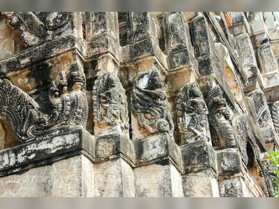 Wat Sri Sawai, Sukhothai, Thailand