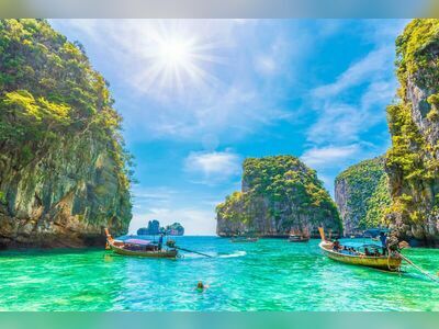 Loh Samah Bay, Koh Phi Phi, Thailand