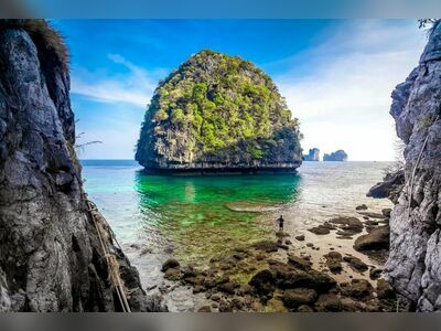 Loh Samah Bay, Koh Phi Phi, Thailand
