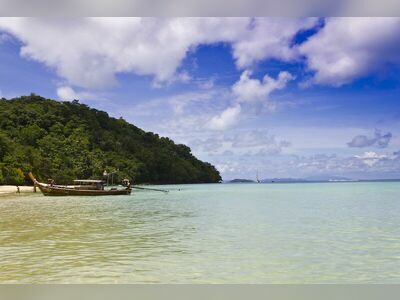 Moo Dee Bay, Koh Phi Phi, Thailand